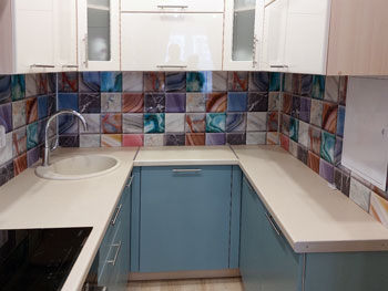 Кухонный фартук на основе плиты МДФ с декоративным рисунком высокой четкости
