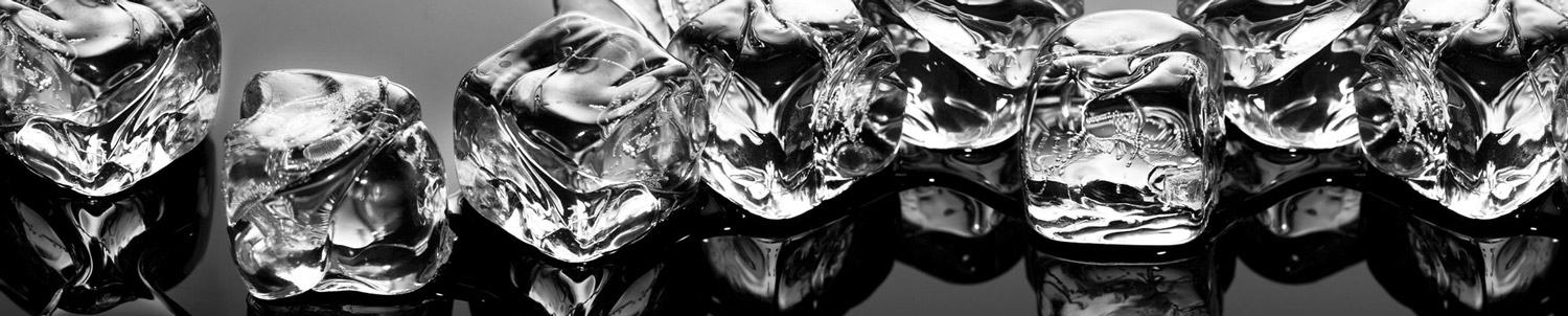 Кухонный фартук "Лёд на черном"; полимерное стекло; 3000*600*3мм.